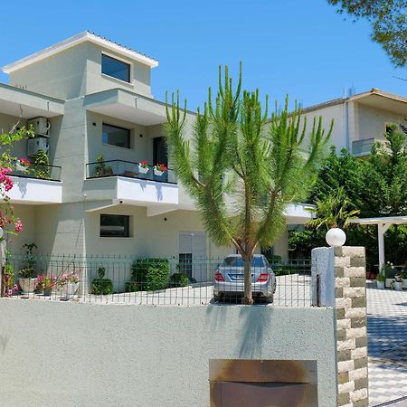 Hotel Celaj Vlore Bagian luar foto