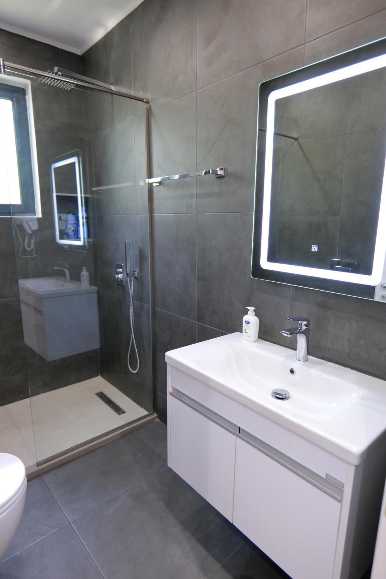 Hotel Celaj Vlore Bagian luar foto