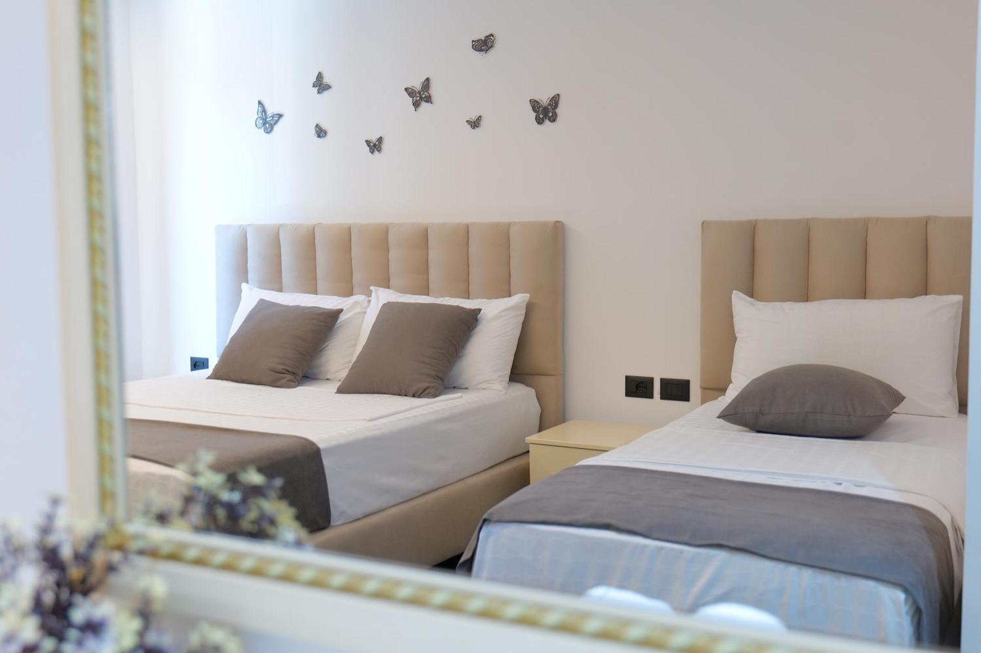 Hotel Celaj Vlore Bagian luar foto