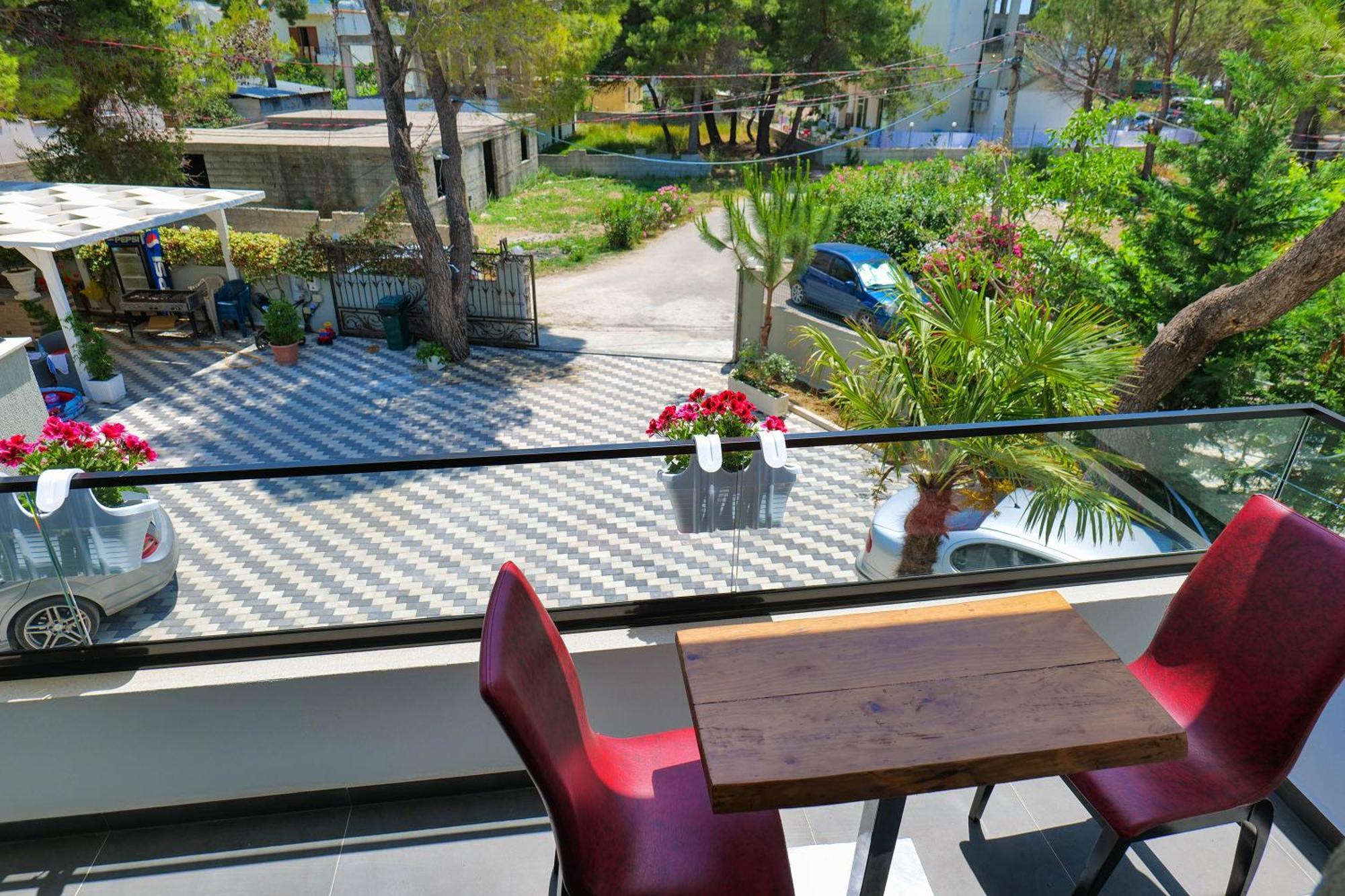 Hotel Celaj Vlore Bagian luar foto